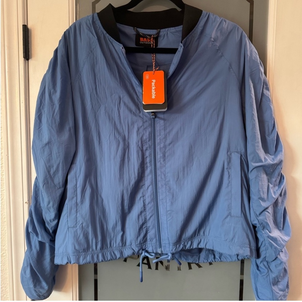 Bass women’s light Jacket NWT